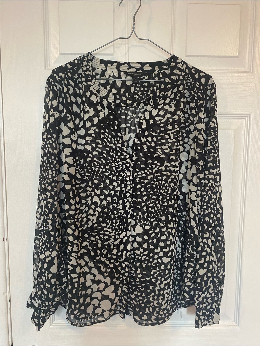Banana Republic Black White Animal Print Sheer Long Sleeve Blouse Size L